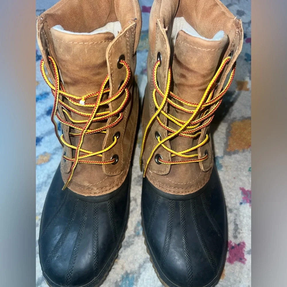 Sorel Men’s size 11.5 Cheyanne II waterproof insulated lace up boots snow